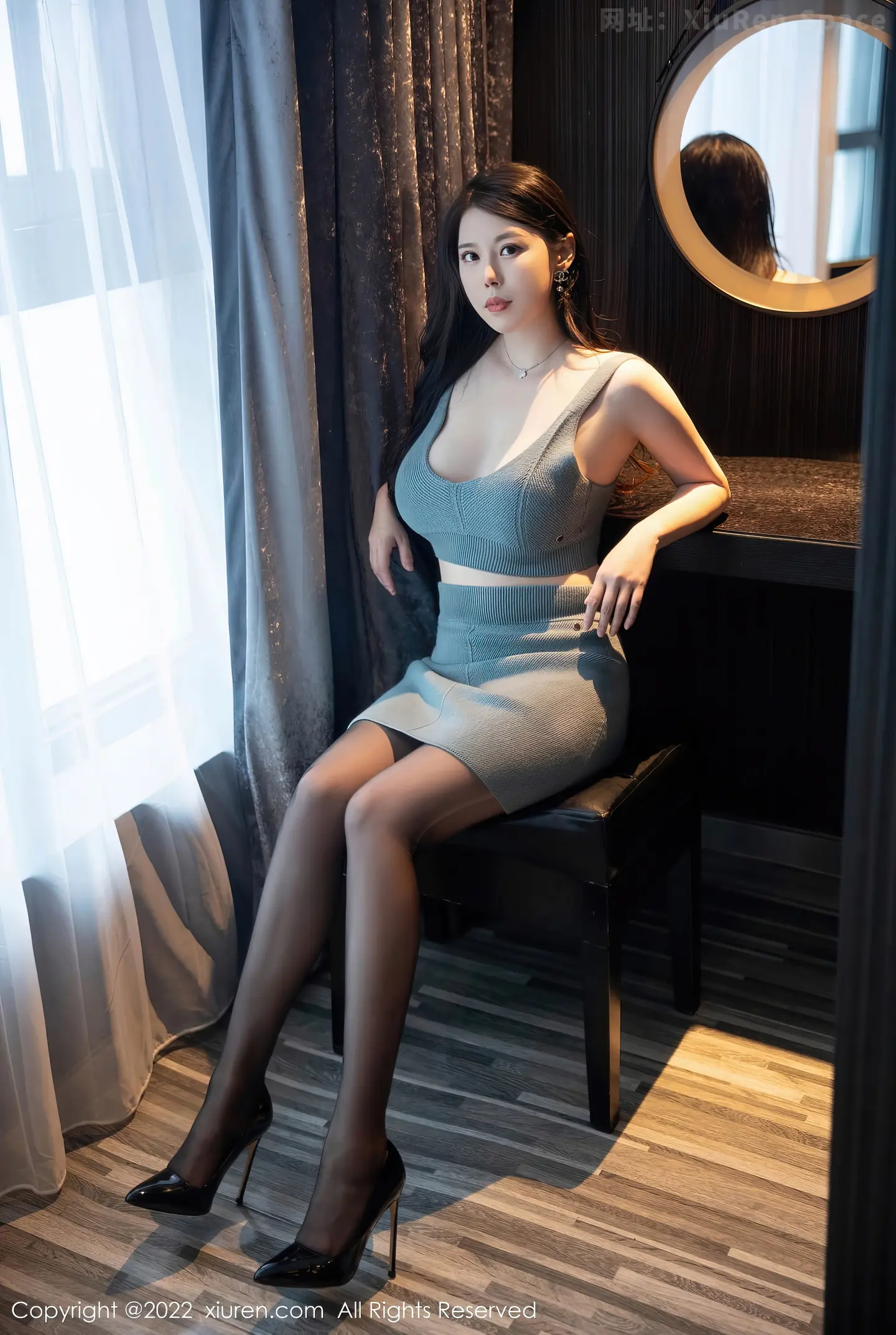 图片[4]-[XiuRen秀人网] VOL.5892 模特白茹雪性感浅绿色针织套装配超薄黑丝秀丰腴身材诱惑写真81P-秀人网官方网站